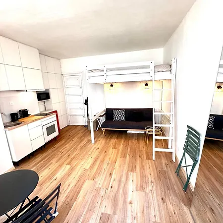 Sunny In The Heart Of 11eme Апартаменты