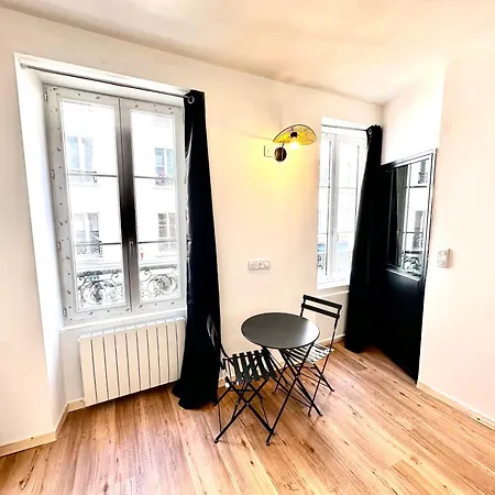 Sunny In The Heart Of 11eme Апартаменты Париж