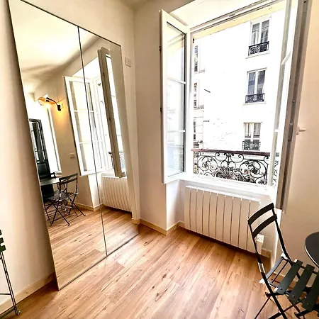 Sunny In The Heart Of 11eme Апартаменты Париж