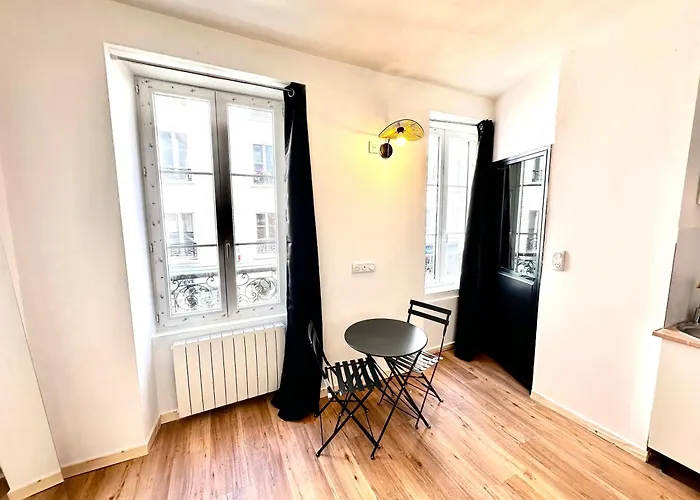 Apartmán Sunny In The Heart Of 11eme *