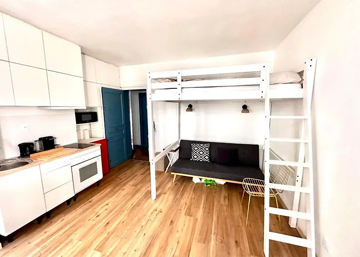 Apartmán Sunny In The Heart Of 11eme