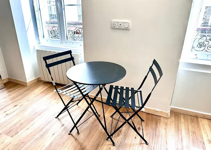 Apartmán Sunny In The Heart Of 11eme *