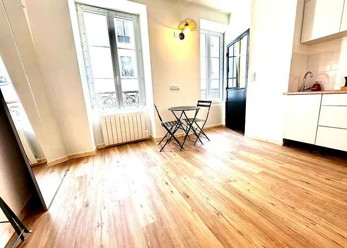 Apartmán Sunny In The Heart Of 11eme