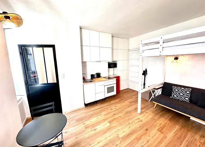 Apartmán Sunny In The Heart Of 11eme